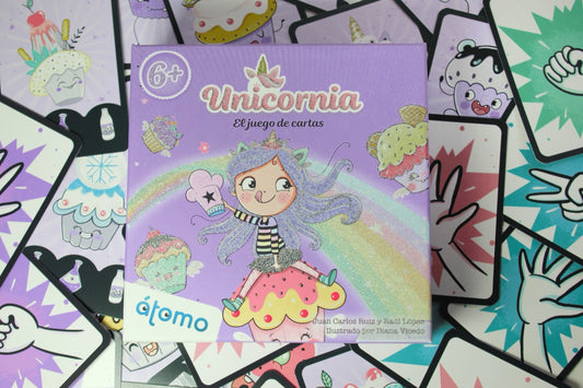 ÁTOMO UNICORNIA EL JUEGO DE CARTAS