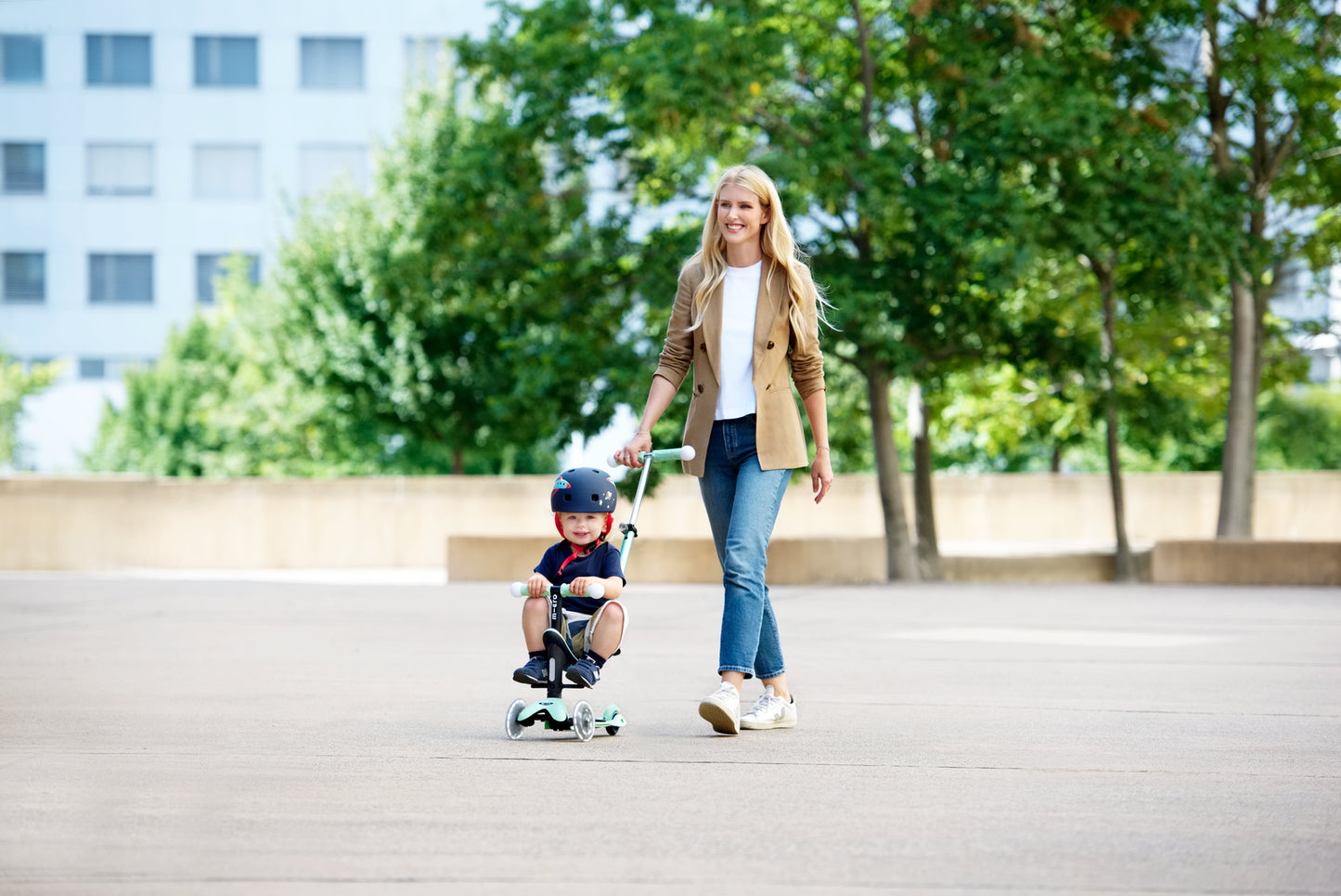 MICRO PATINETE MINI2GROW DELUXE MAGIC LED